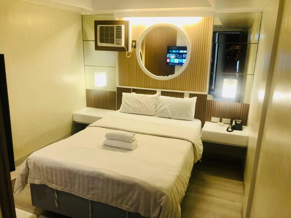 Paradise Hotel Hotel in Quezon City
