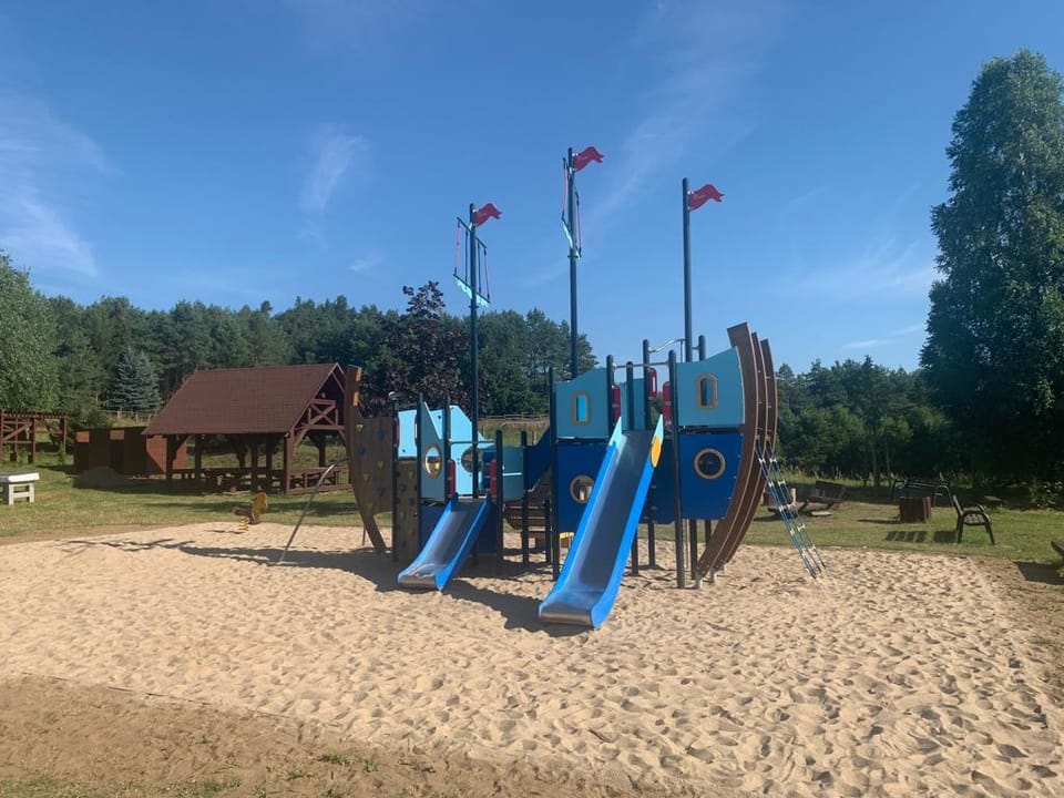 Kaszubska Osada Domek Mandaryna z Balią Vacation rental in Pomeranian Voivodeship