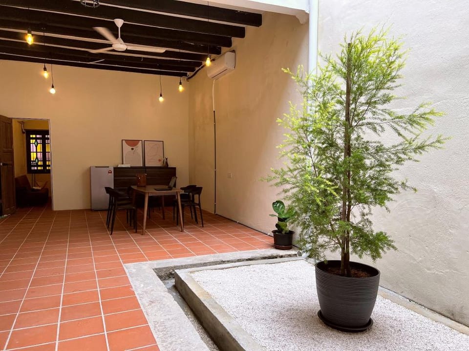 Aayu Stewart Vacation rental in George Town
