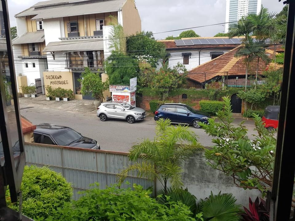 MyHaven @ Havelock Town,.. Main City, Own Pvt Entrance/Parking/Apt Just for You! Apartment in Colombo