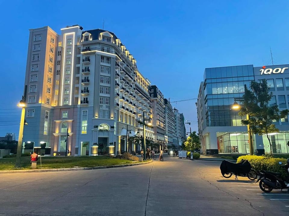Highly Rated 1 BR in St Honore Megaworld near ICC  Apartment in Iloilo City