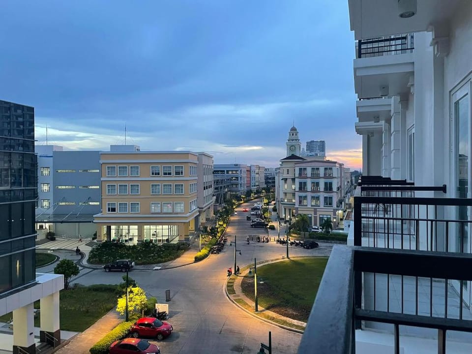 Highly Rated 1 BR in St Honore Megaworld near ICC  Apartment in Iloilo City