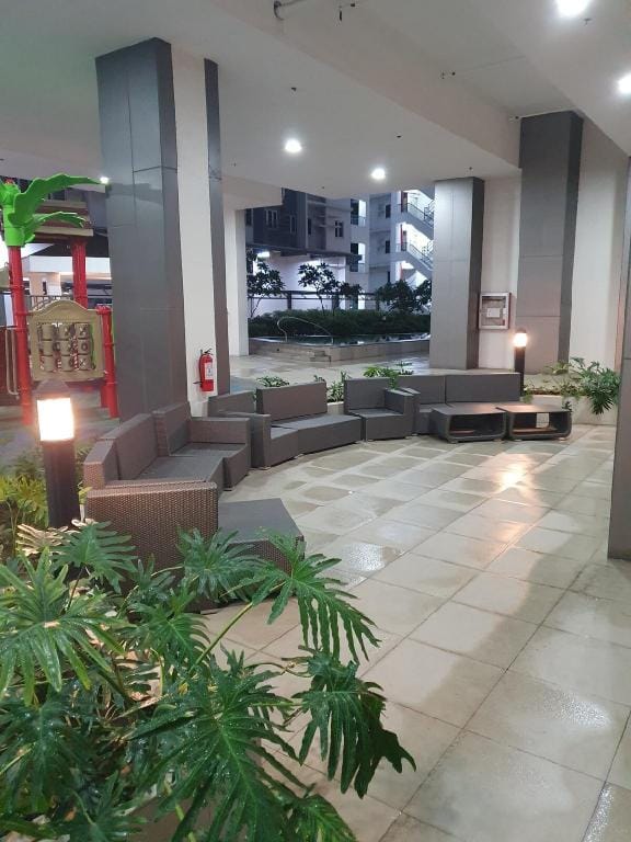 SMDC Vine Residences 2BR Condo WIFI+NETFLIX Apartment in Quezon City