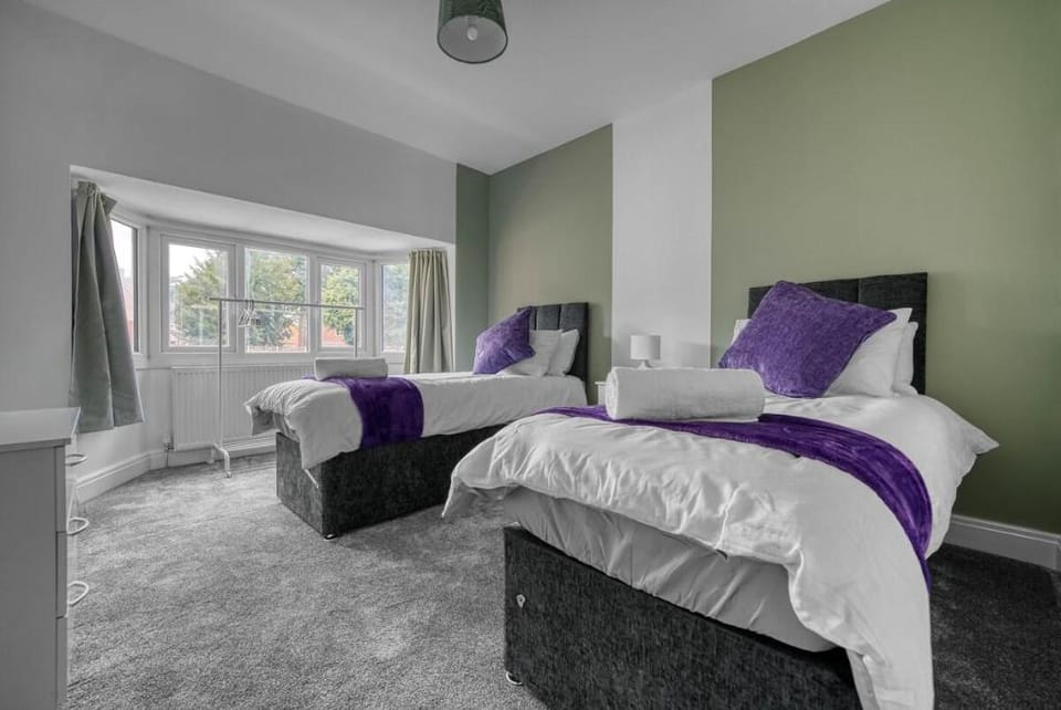 Charming 4 Bedroom Birmingham Home Vacation rental in Birmingham