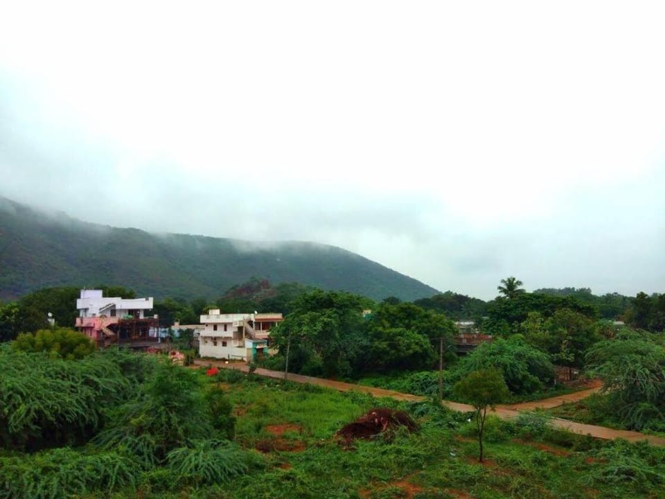 Individual duplex house in a peaceful location Vacation rental in Vijayawada