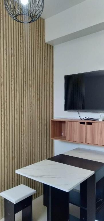 New Modern Condo Suite Bliss at Cool Suites SMDC Vacation rental in Tagaytay