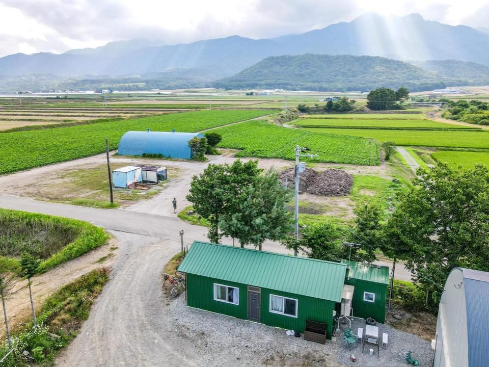 Furano Farm Resort: Rustic Charm & Starry Nights Vacation rental in Furano