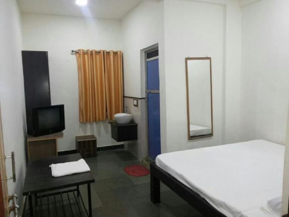 Green Wood Resort Hotel in Maharashtra