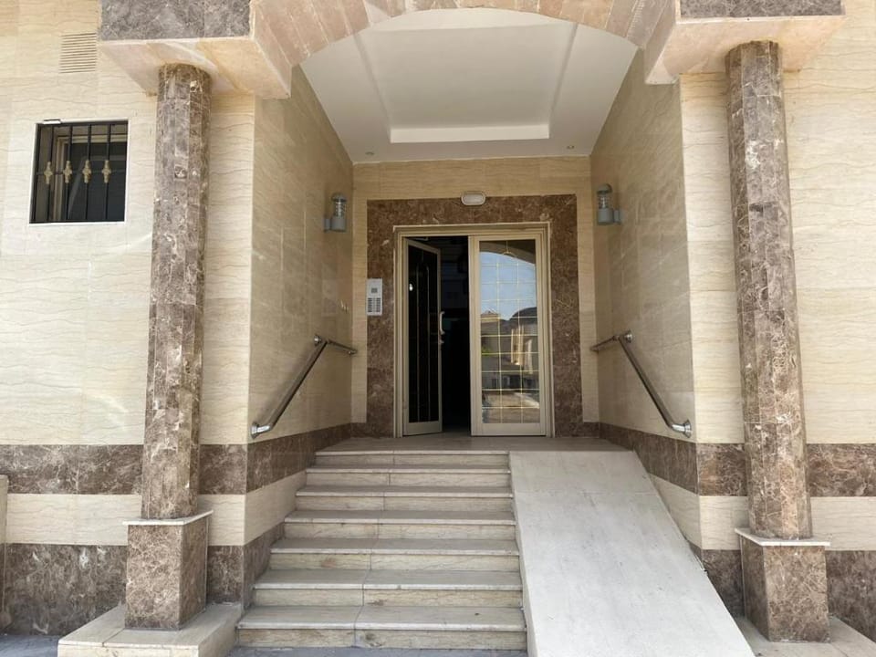 Glamour Tabba Apartments Hotel in Medina