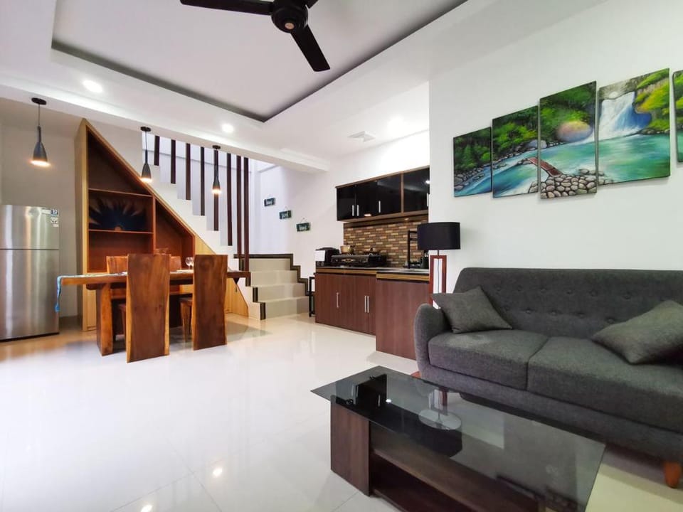 Sun Vilas Apartico 3BR Villa in Bali
