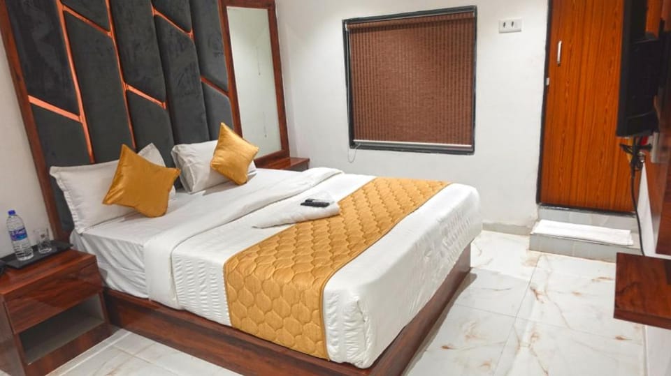 Hotel Palms Residency - Mankhurd Link Rd Chembur Hotel in Mumbai