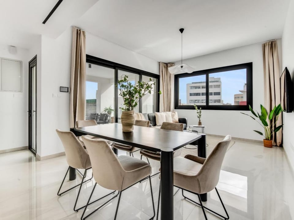 Sanders Premier - Lovely 2 bdr. apt. with balcony Apartment in Limassol City