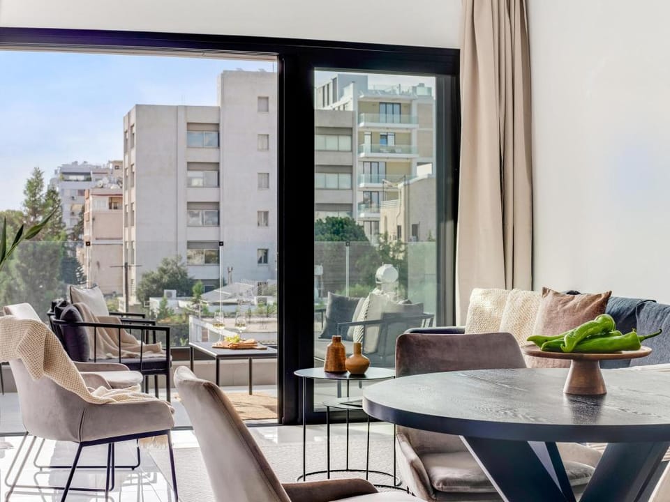 Sanders Premier - Cozy 2 bdr. apt. with balcony Apartment in Limassol City