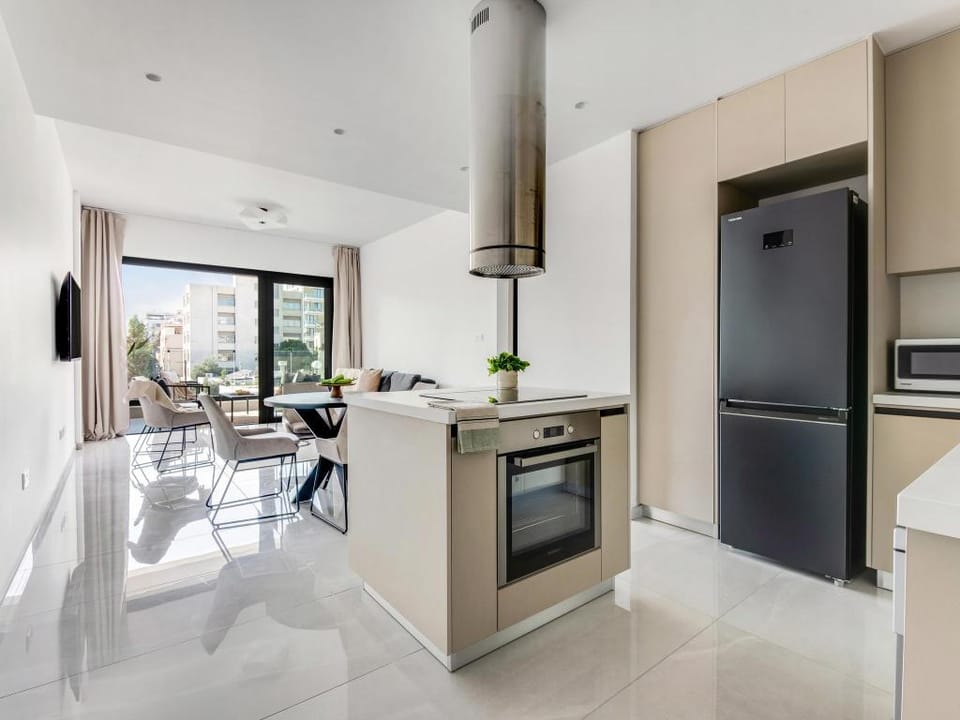 Sanders Premier - Cozy 2 bdr. apt. with balcony Apartment in Limassol City