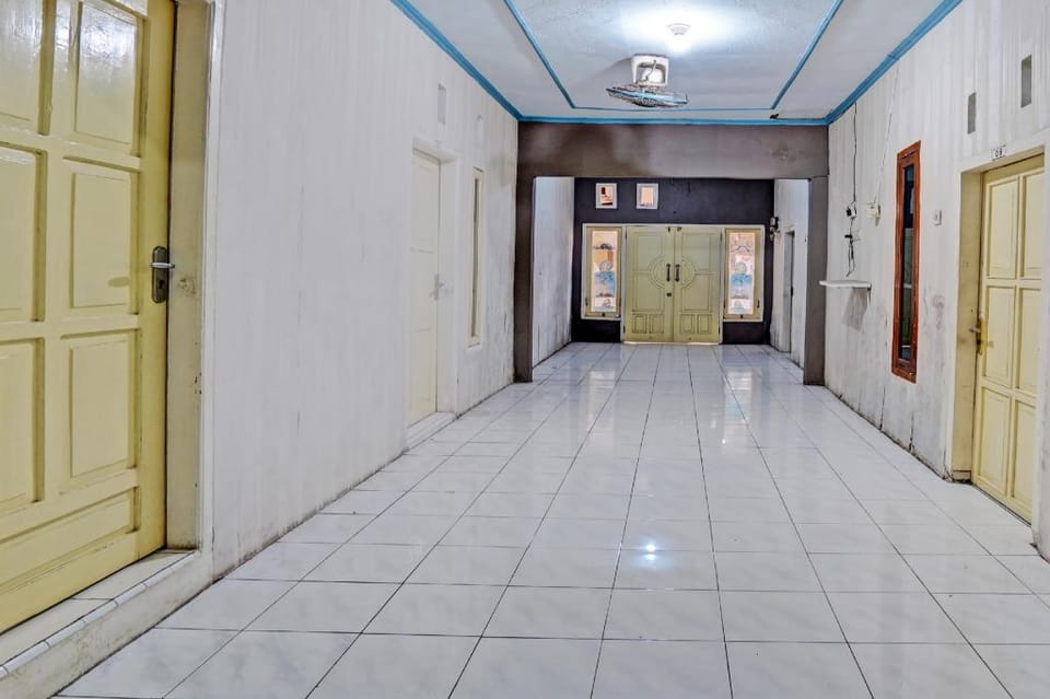 Hotel O Ana Homestay Hotel in East Java