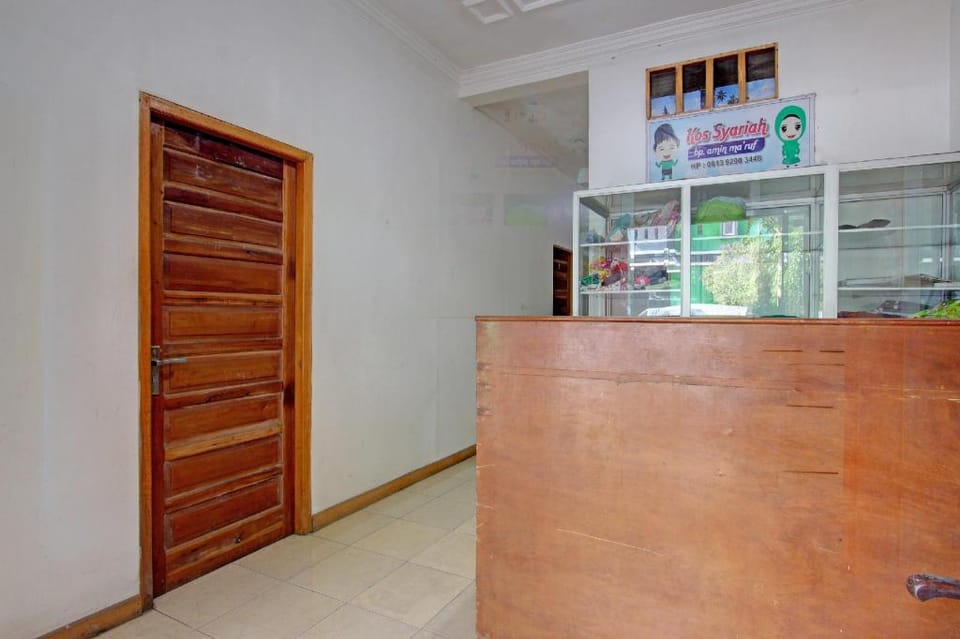 OYO 92821 Wisma Zahira 2 Syariah Hotel in Indonesia