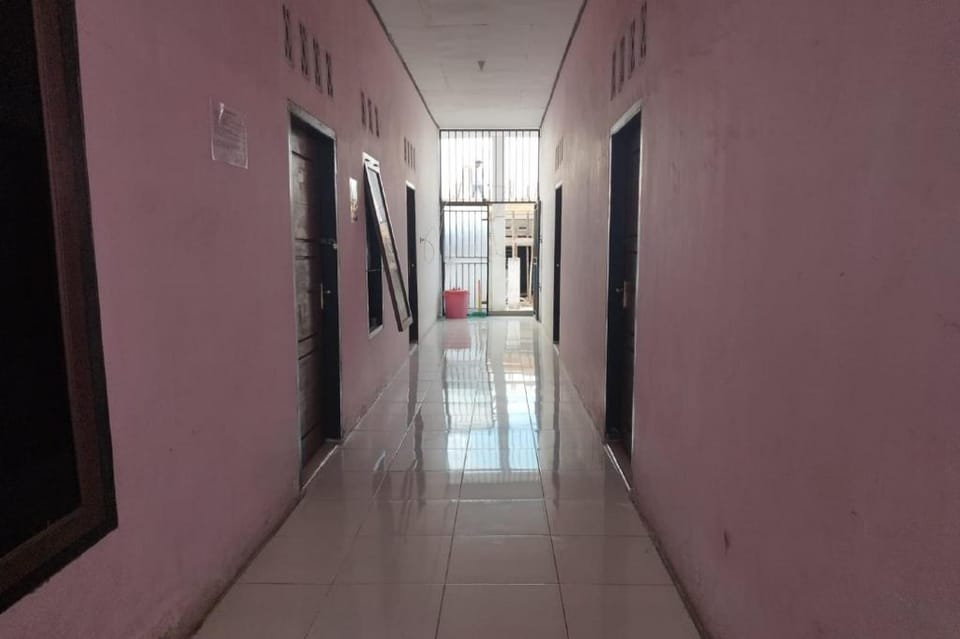 OYO 92808 Kost Nino Telanaipura Hotel in Indonesia