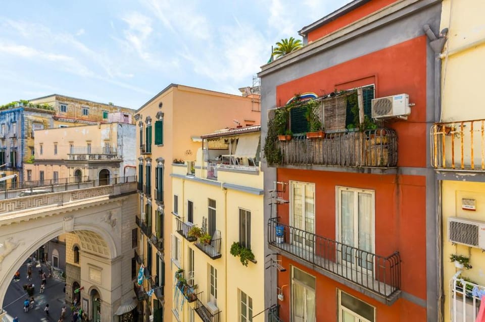 Chiaia Relax on pedastrian Area Apartment in Naples