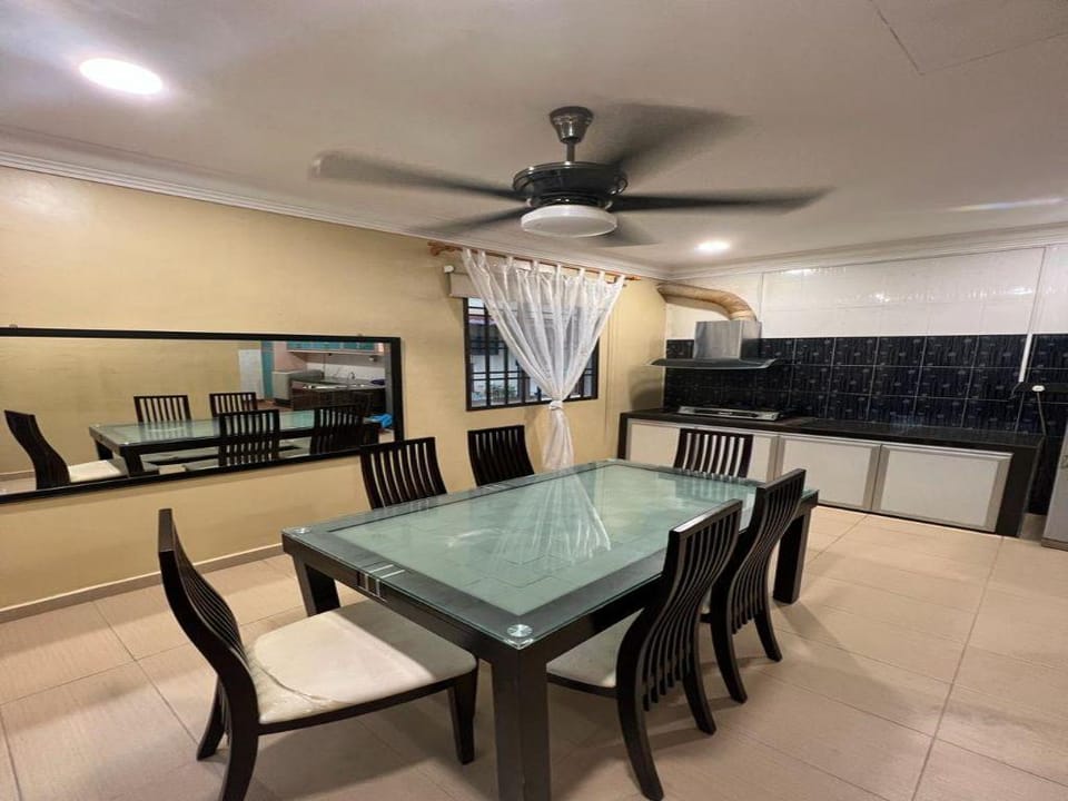 HomeStay By Tash,Bandar Putra, Kulai Vacation rental in Johor