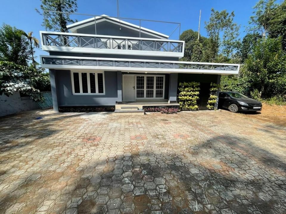 rolling mists premium stay Vacation rental in Kerala