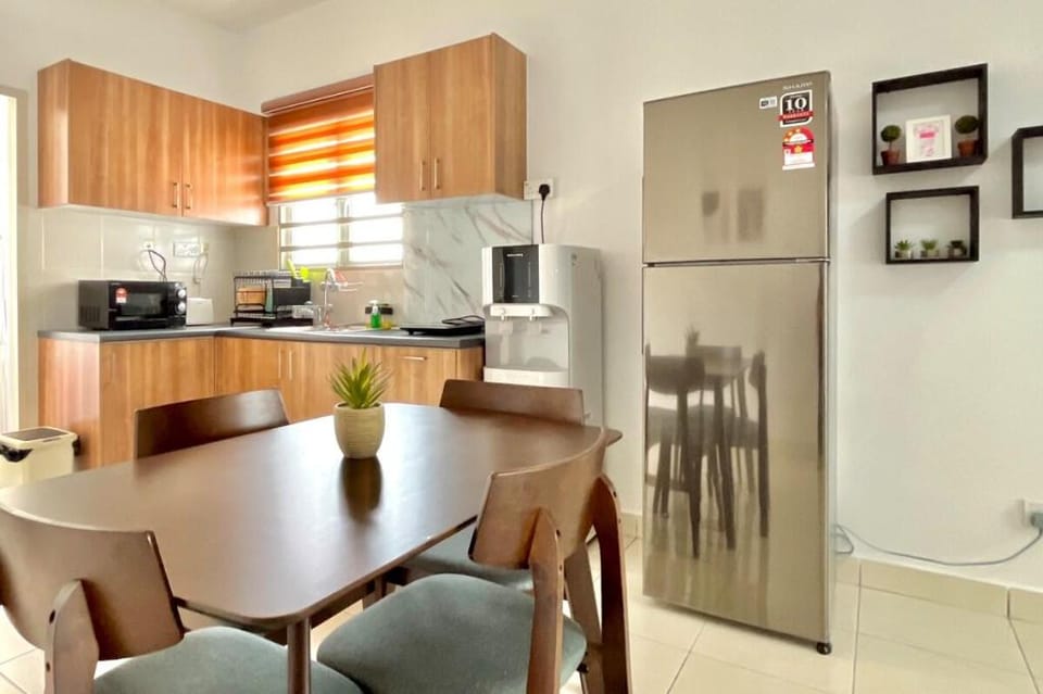 Cozy 2BR Suite with Balcony Apartment in Selangor, Malaysia