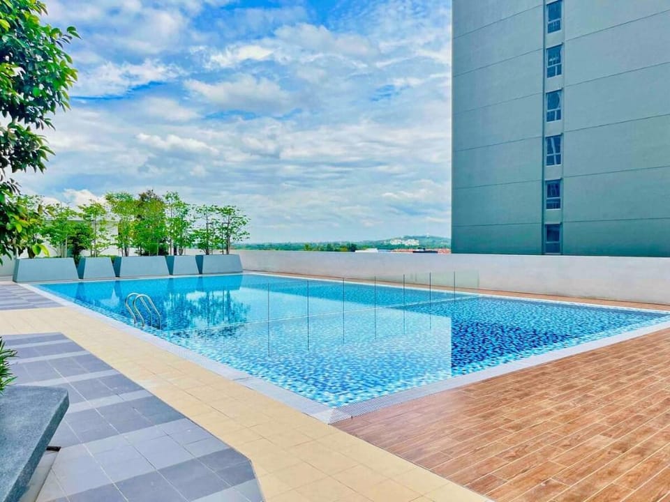Cozy 2BR Suite with Balcony Apartment in Selangor, Malaysia