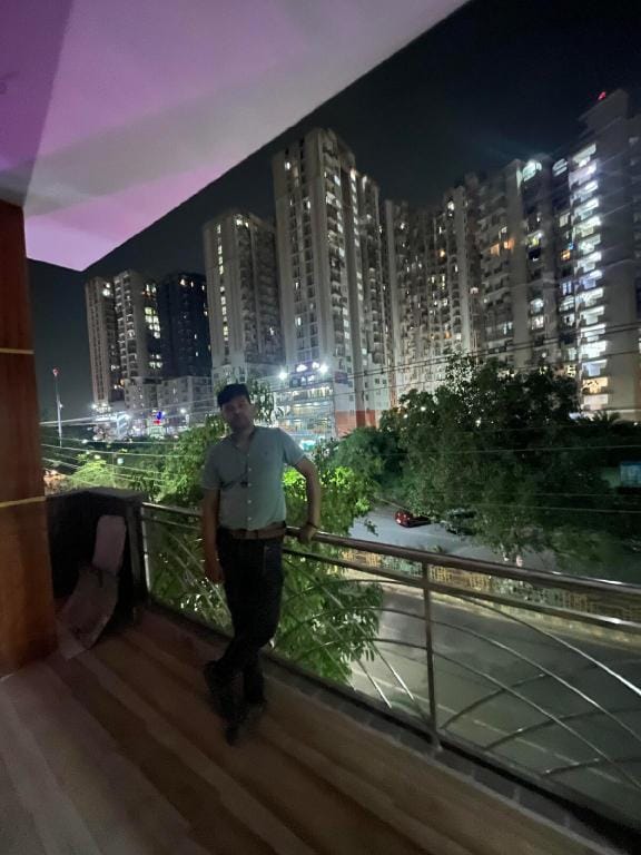 Luxurious 3 BHK Flat Vacation rental in Uttar Pradesh