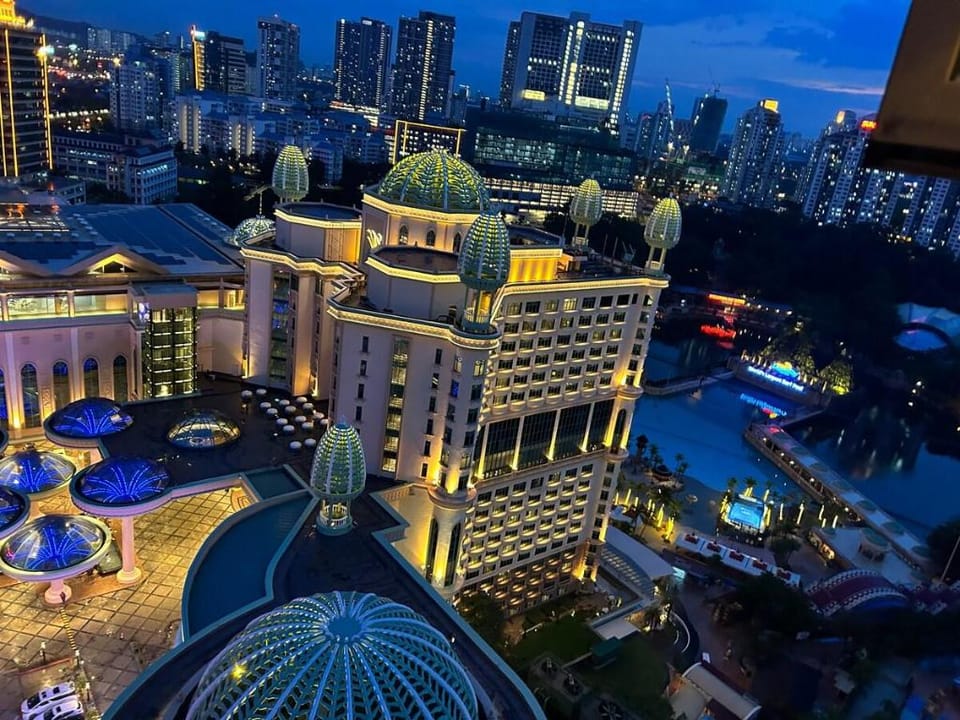 SunwayLagoonFamilySuite/2Px/Balcony /FastWiFI Apartment in Selangor, Malaysia