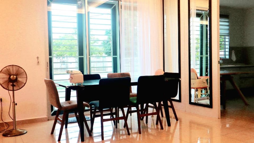 Impiana Lakeview Villa Vacation rental in Johor
