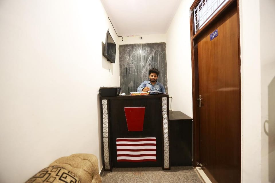 Hotel O Royal Guest House Hotel in Haryana