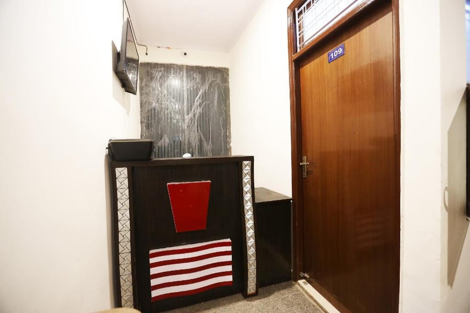 Hotel O Royal Guest House Hotel in Haryana
