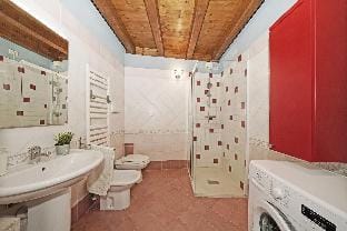 Garofano P1/9 by Wonderful Italy Apartment in Desenzano del Garda