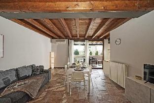 Garofano P1/9 by Wonderful Italy Apartment in Desenzano del Garda