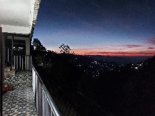 100 stairs holiday home  Vacation rental in Uttarakhand