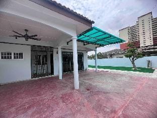 Kajang Mewah Party Event Homestay By Wonderpoly Vacation rental in Negeri Sembilan, Malaysia
