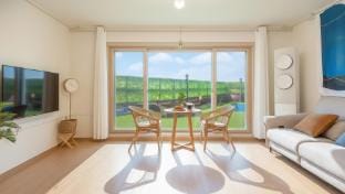 Taean WithDog Aegyeonspa Poolvilla Bed and Breakfast in South Korea
