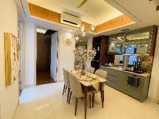 The Jewel of La Casa Apartment in Surabaya