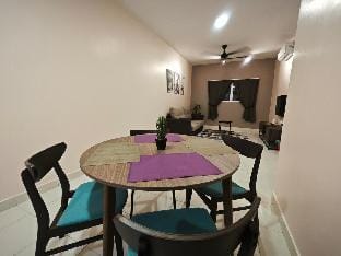 Alanis 2-BR, Kota Warisan Sepang KLIA by Idealhub Apartment in Selangor, Malaysia