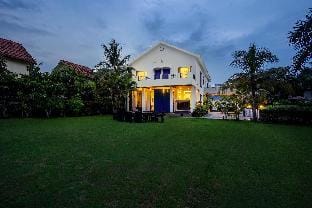 StayVista at Timeless Elegance Villa in Kolkata