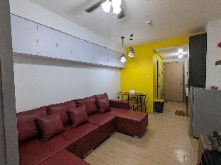 Premium? 1BR & 50" TV+Netflx+Cuking+Pool ₱ay Extr Vacation rental in Quezon City