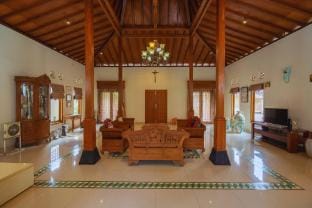Villa pribadi dekat Prambanan-Griya Bayan Kraguman Villa in Indonesia