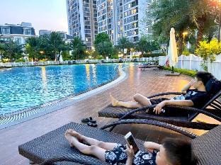 OLALA, 2 Bedrooms, Vinhomes Green Bay, 1035 Apartment in Laos