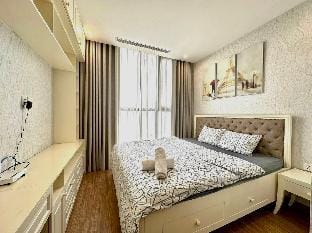 Căn hộ Vinhome Skylake Phạm Hùng Apartment in Laos