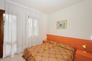 Amazing 2 floors Villa with private garden in Bibione - By Beahost Rentals Apartment in Bibione