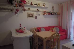 Modern flat for 6 people with swimming pool - By Beahost Rentals Apartment in Bibione
