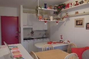Modern flat for 6 people with swimming pool - By Beahost Rentals Apartment in Bibione