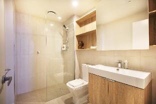 Sky-High Residence 2B2B, Queen St, Heart of City Apartment in Brisbane City