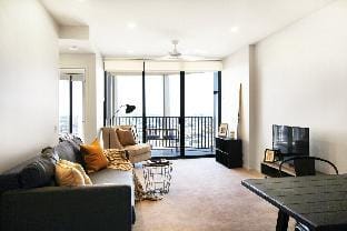 Sky-High Residence 2B2B, Queen St, Heart of City Apartment in Brisbane City