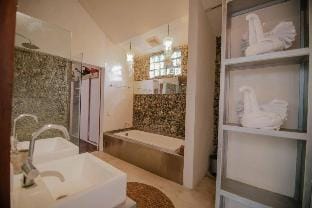 Entire 4 BR Private Pool Villa #PS28 Villa in Kuta