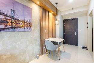 Condo 1BR in Uptown Parksuites Tower II BGC  Apartment in Makati